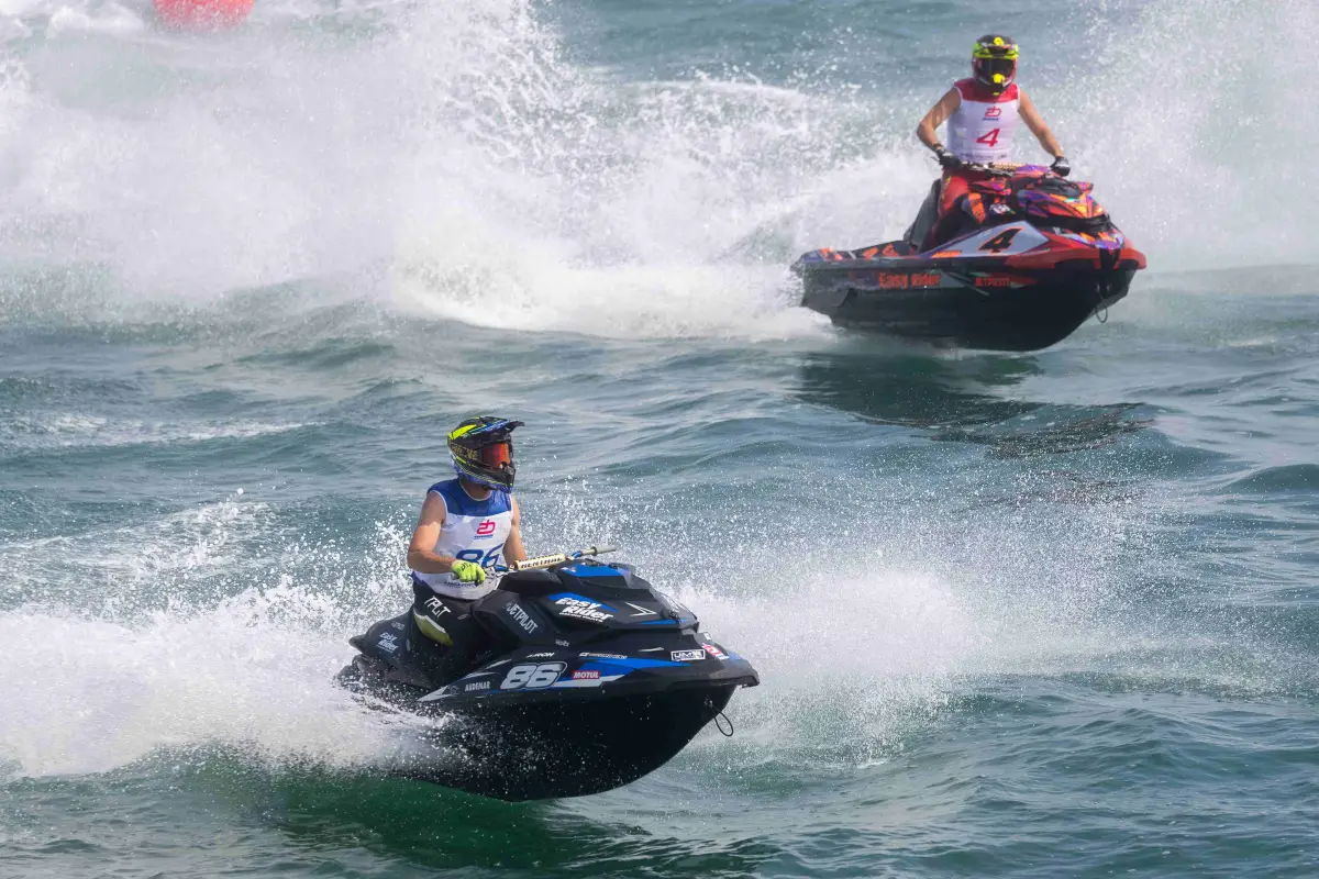 Francois Medori and Jeremy Perez in Runabout GP1