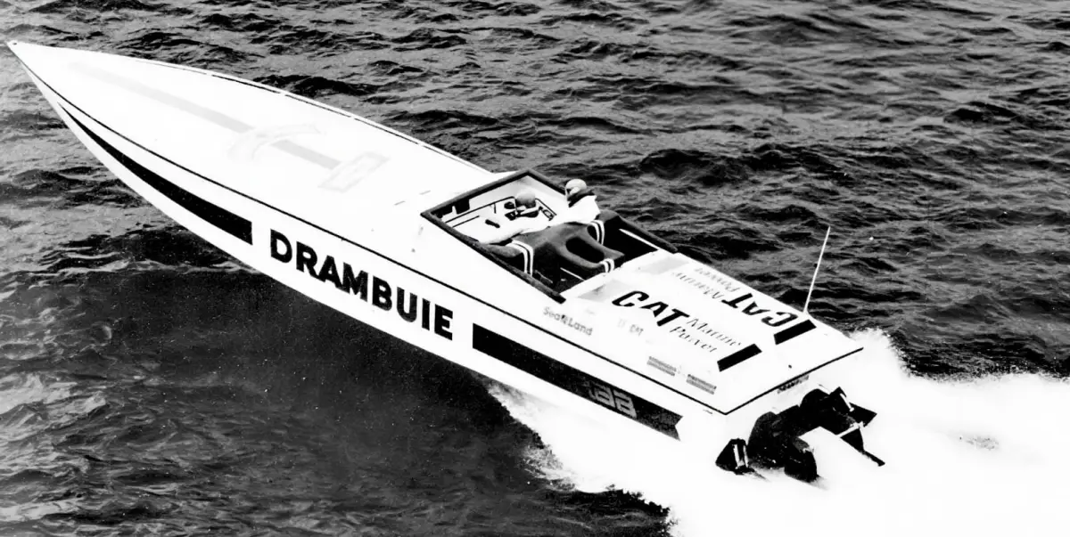 When Chuck Norris Became a World Powerboat Champion