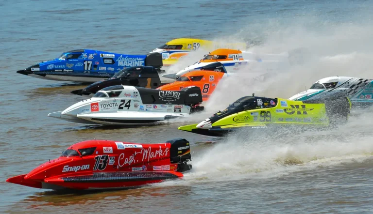 IHRA acquires American F1 tunnel boat series with $500k prize fund. Tim Seebold joins expanded powerboat portfolio.