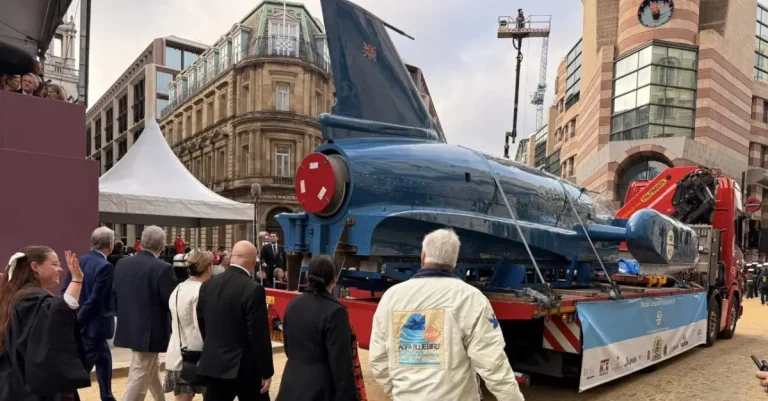 Bluebird k7 at the Lady Mayor's Show in 2025 - Photo: Colin Blakemore