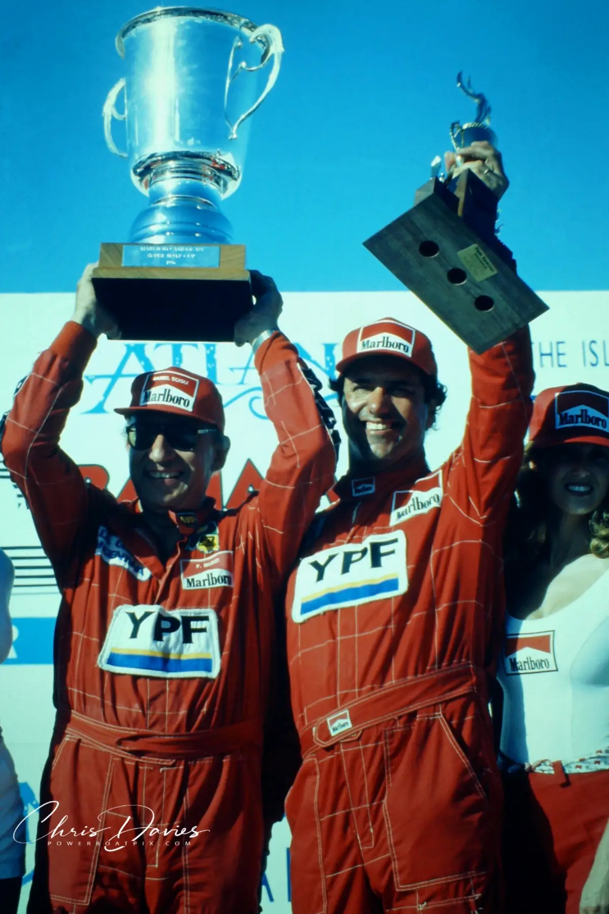 Fabio Buzzi and Daniel Scioli winning together