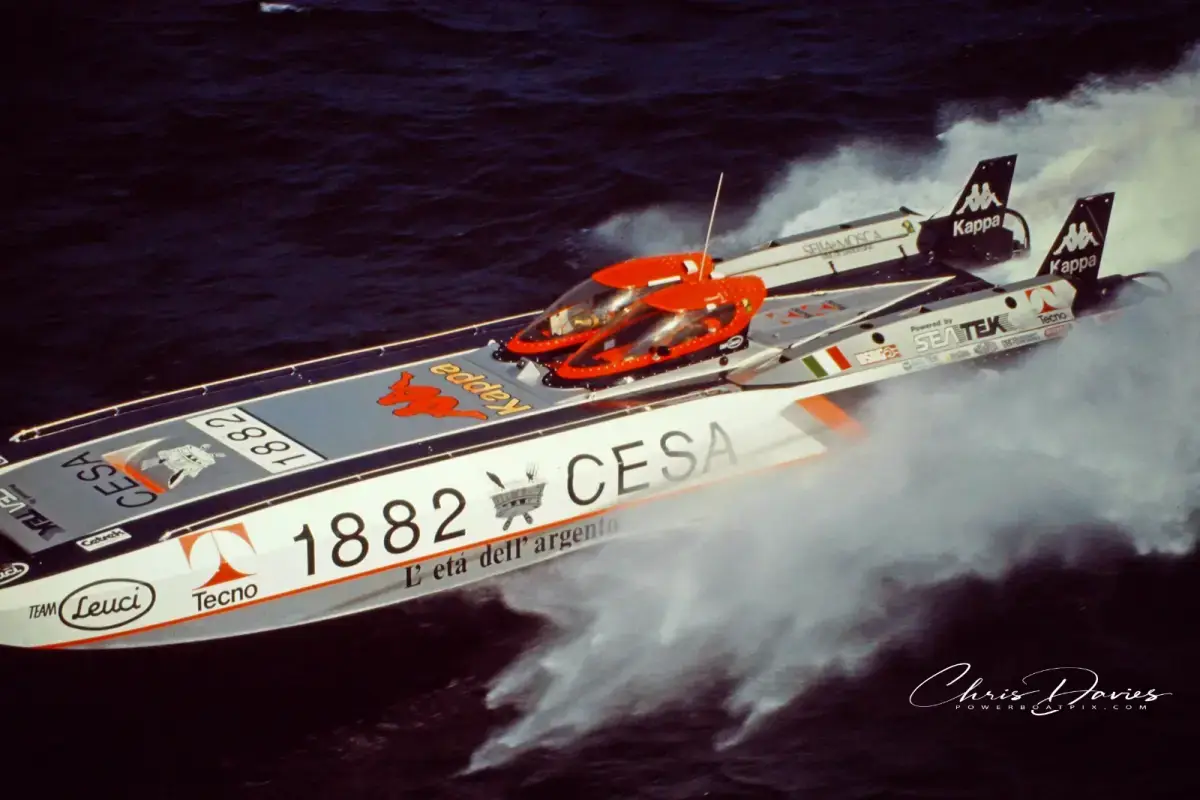 Fabio Buzzi campaigned a four-engine catamaran - Cesa 1882