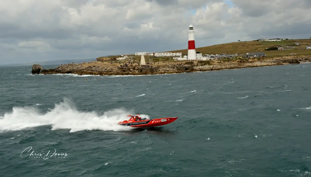 Fabio Buzzi winning the 2010 Cowes Torquay Cowes Race in Red FPT