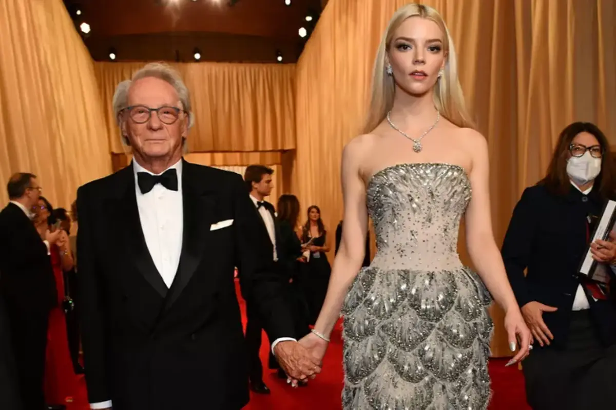 Anya Taylor-Joy with her father Dennis Taylor at the 2024 Oscars