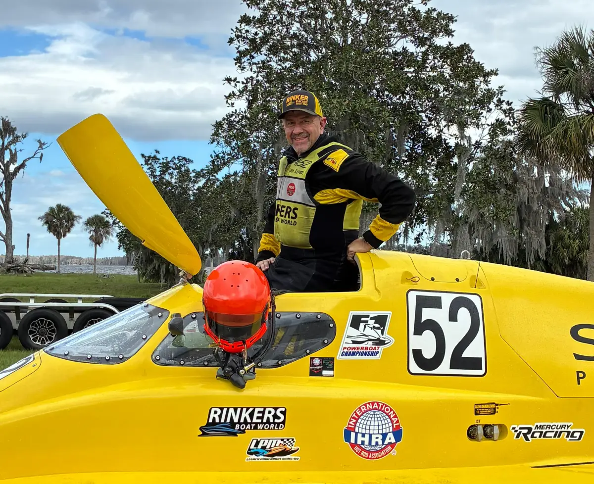 Chris Rinker in the cockpit of the Moore-built number 52 F1 tunnel boat at Lake X