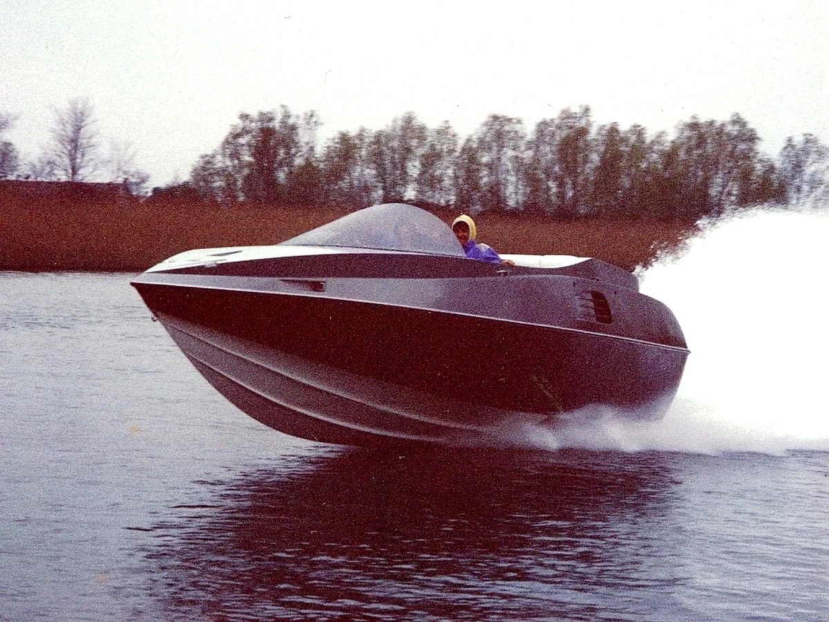 The 20-foot FTS hull with BPM engine and LDU drive - over 60 knots