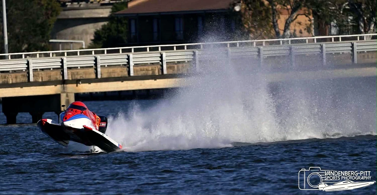 GP formula race action at the Australian Formula Powerboat Grand Prix, Yarrawonga 2026