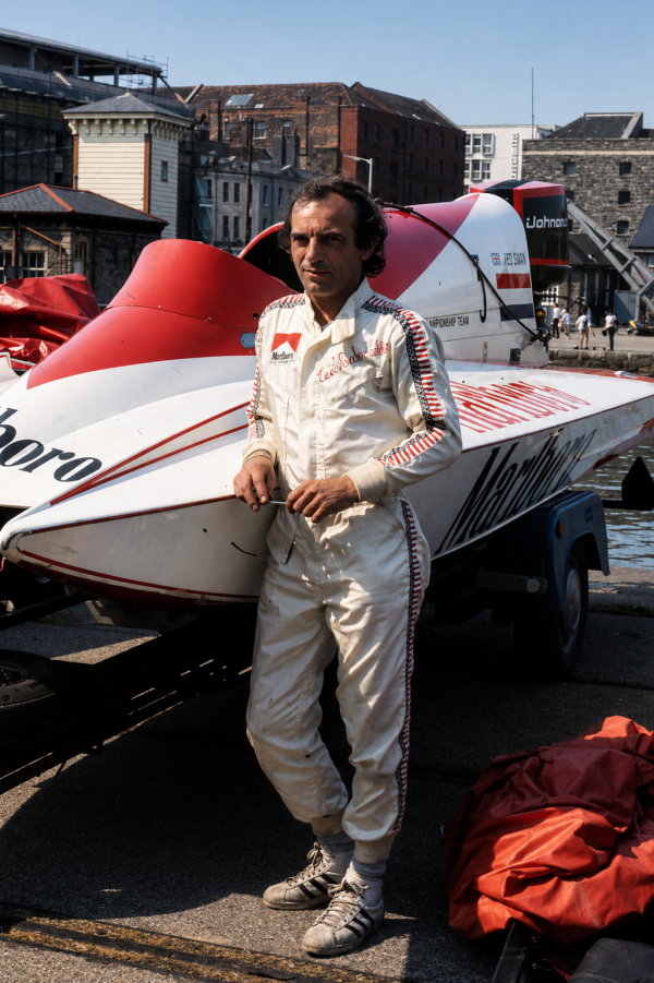 Cees van der Velden, Dutch Formula One powerboat world champion