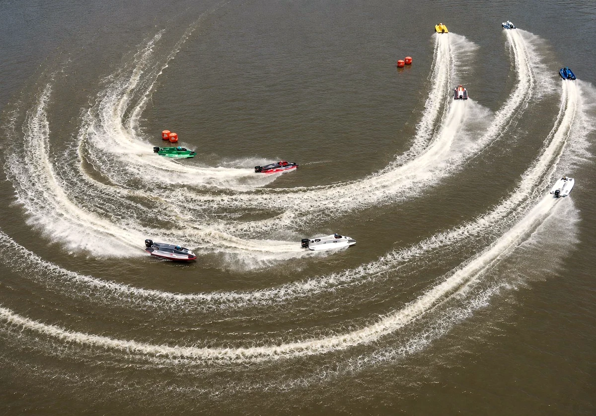Aerial view of IHRA F1 boats racing at the 2026 Red River Rumble, Shreveport