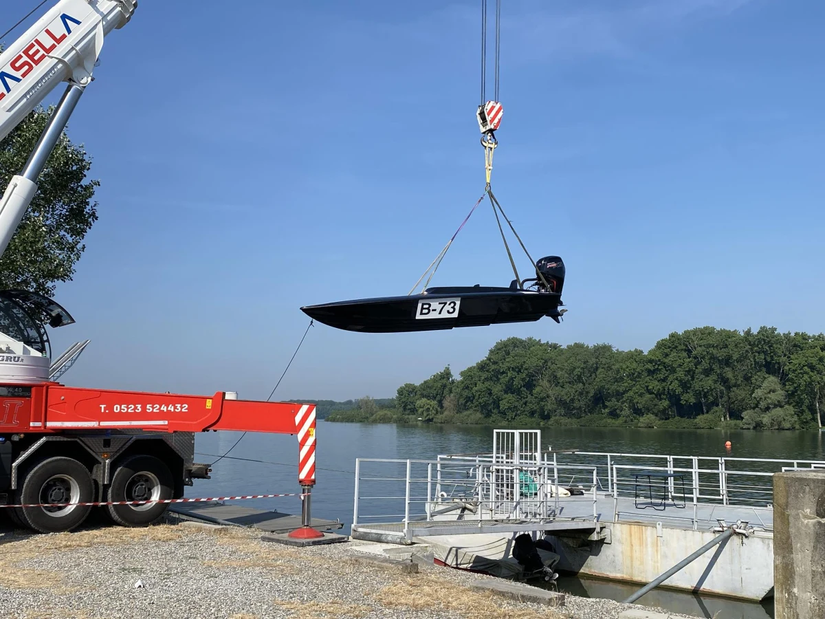 Jason Briggs' Phantom 19 G, number B-73, craned onto the Po at San Nazzaro d'Ongina for the 73rd Raid Pavia-Venezia 2026