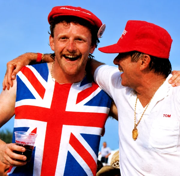 Steve Curtis with Tom Gentry after winning the Class 1 World Championship at Key West 1987