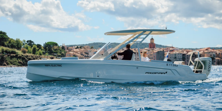 Axopar AX/E Spyder with Evoy Storm 300hp electric outboard