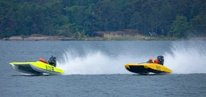 B-32 Rasmus Hamrén and Madeleine Samuelsson lead B-62 Lovisa Sahlén and Mattias Lind at the Kalkkiranta Offshore Race 2026