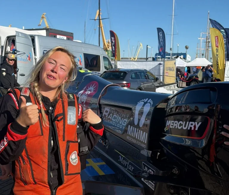 Mathilda Wiberg celebrates pole position at the UIM F2 World Championship Grand Prix of Lithuania, Klaipėda 2026