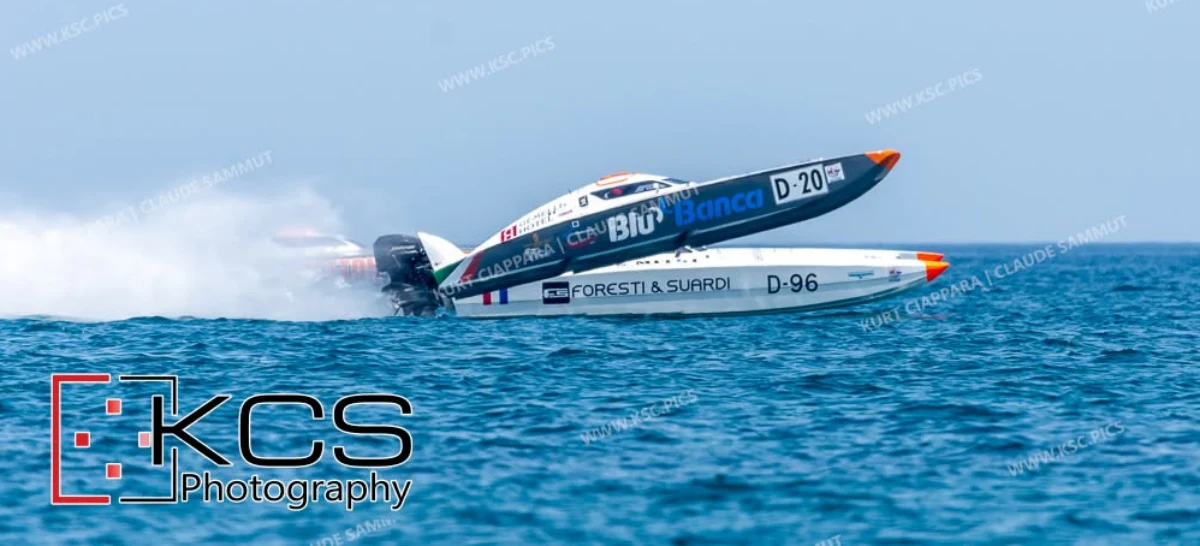 Class 3D offshore boats racing in Rodi Garganico