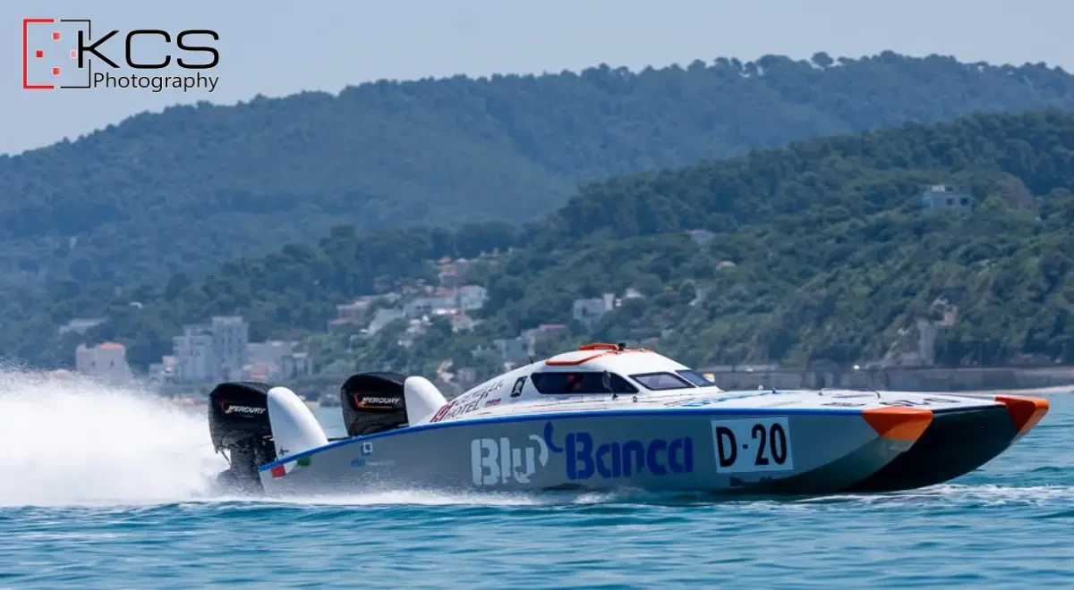 Blubanca Racing Team D-20 offshore catamaran driven by Serafino Barlesi and Joakim Kumlin