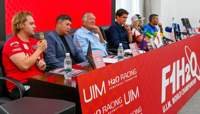 Panel at the F1H2O Grand Prix of Kyrgyzstan press conference, Issyk-Kul, including Nicolo di San Germano, Raimondo di San Germano and driver Stefan Arand