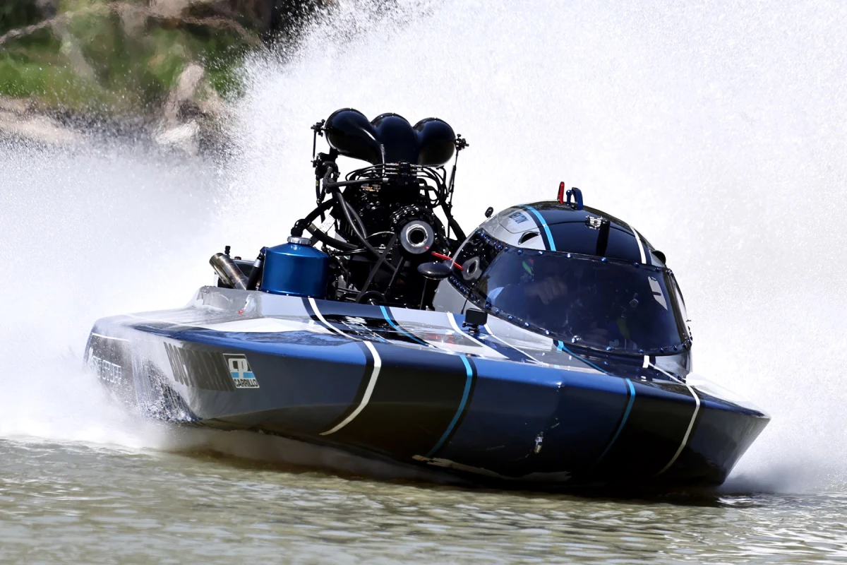 The Mr Big Stuff K-640 K-boat at speed, Battery World National Drivers' Championship