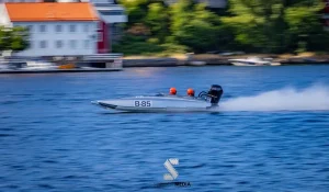 Max Samuelsson and Joel Schonerberg's B-85 racing in Race 2 of Class 3B at the UIM Offshore World Championship in Arendal