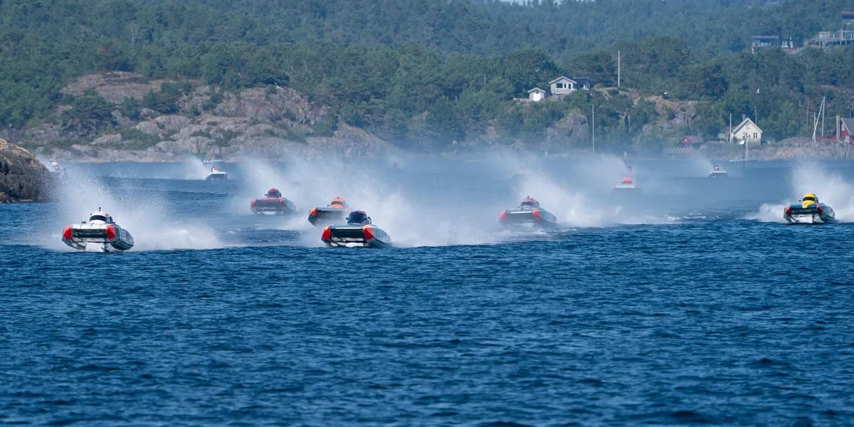 Class 3B and 3C boats racing at the UIM Offshore European Championship in Tvedestrand