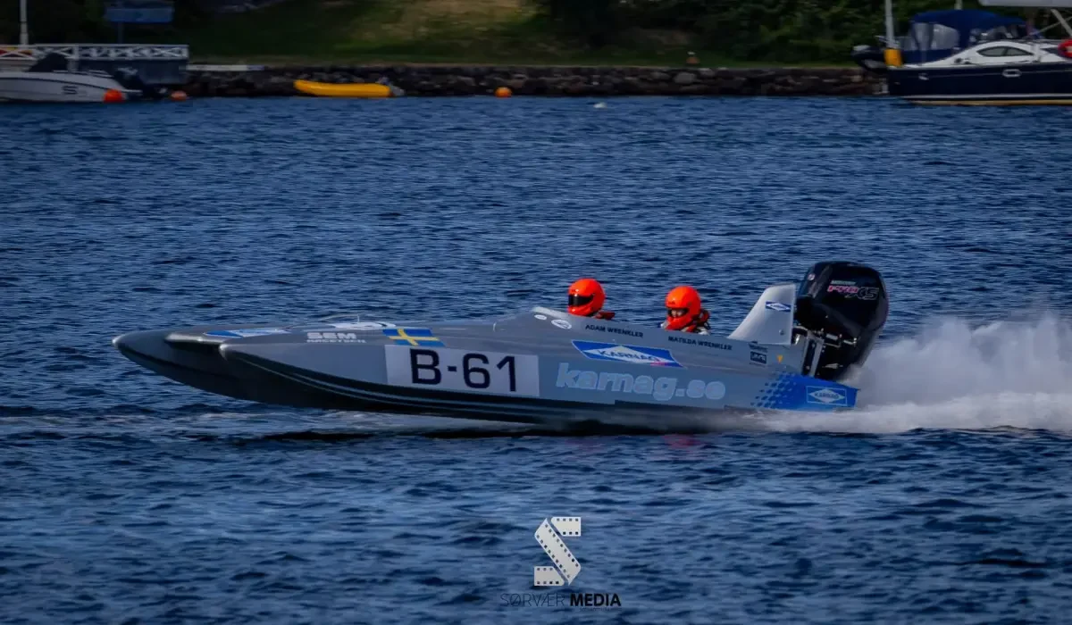 Adam Wrenkler and Mathilda Wrenkler's B-61 racing in Race 2 of Class 3B at the UIM Offshore World Championship in Arendal