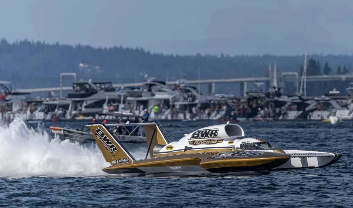 The U-1 Miss BWR Racing hydroplane driven by Andrew Tate racing on Lake Washington at Seafair 2026