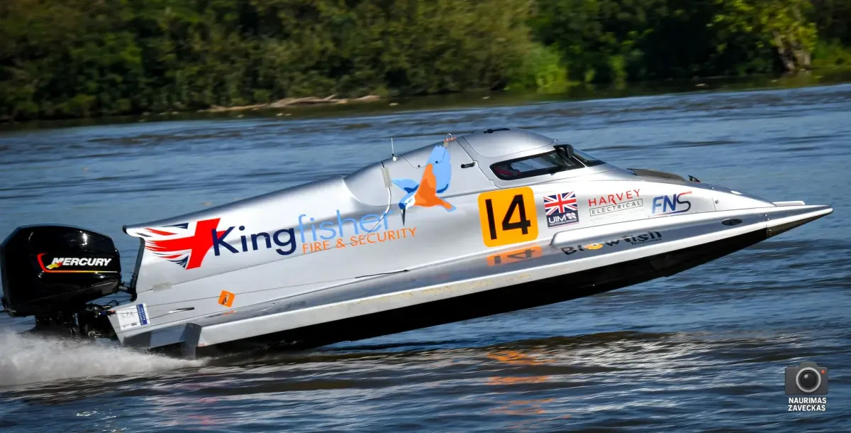 Matthew Palfreyman's number 14 Kingfisher boat racing at San Nazzaro