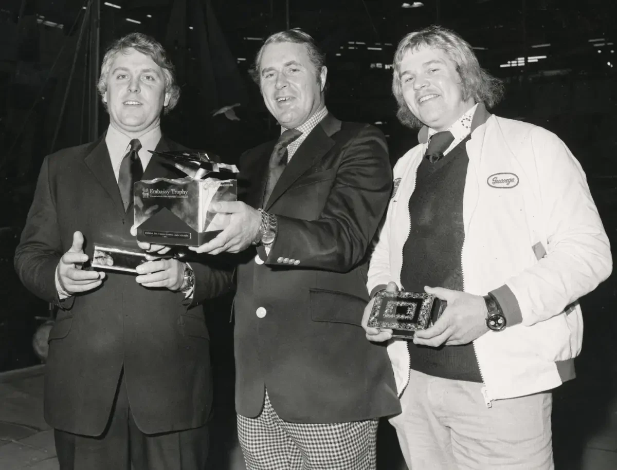 Tony Mayes, Bobby Buchanan-Michaelson and engineer George Swann with the Embassy Trophy