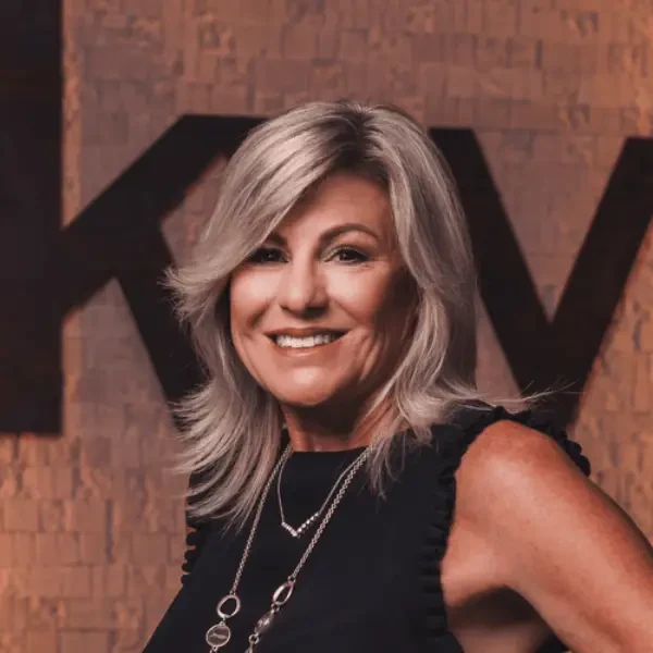 Jennifer Luzzi, Keller Williams Arizona Living Realty