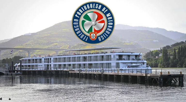Boat moored on the River Douro at Peso da Régua, host venue for Round 4 of the 2026 UIM F2 World Championship